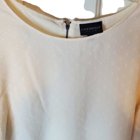 Lane Bryant Swiss Dot Zip Back Cream/Ivory Blouse, Size 26 - Picture 2 of 6
